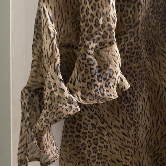 Chico’s size 1 sheer silk open ruffled blouse - Picture 4 of 4